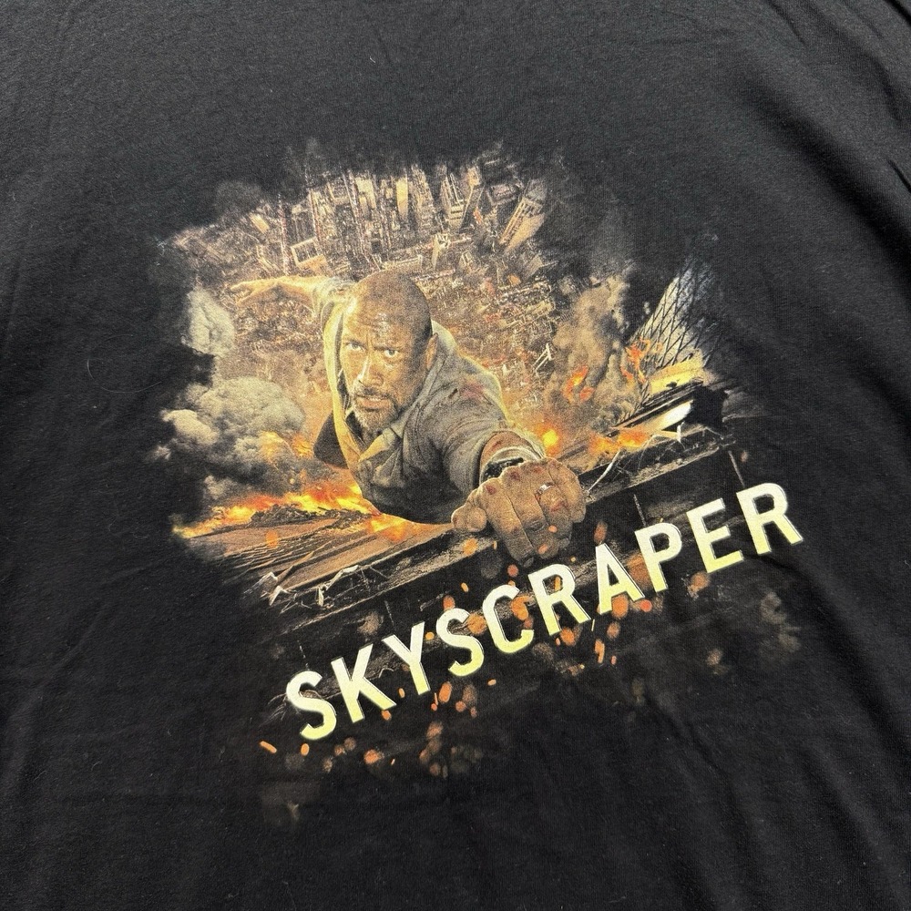 2018 SKYSCRAPER MOVIE PROMO T SHIRT DWAYNE JOHNSON THE ROCK NEVE CAMPBELL FILM - Picture 2 of 8